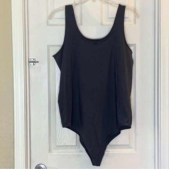 Torrid Sculpting Knit Double Scoop Bodysuit Gray Size 3X - Picture 11 of 11